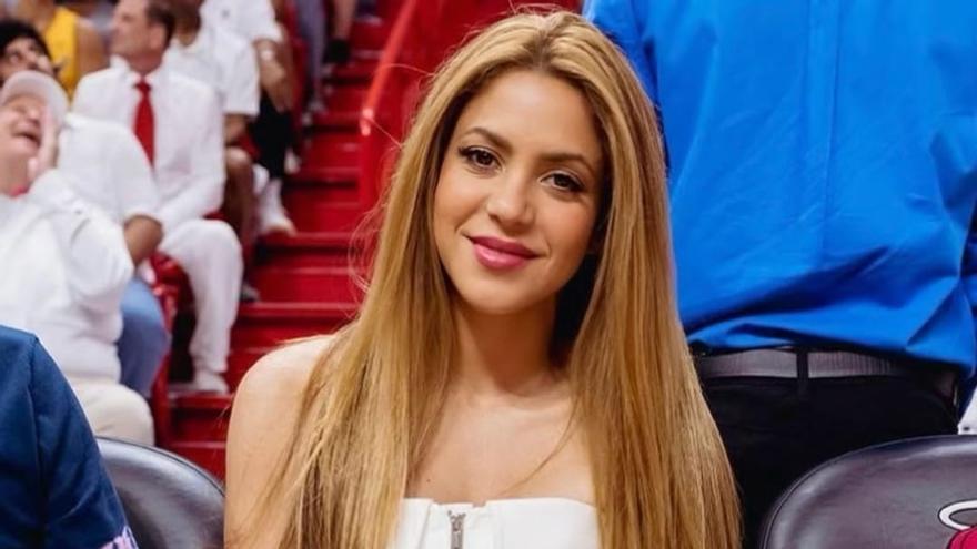Ha plagiat Shakira la portada del seu nou disc a una famosa cantant espanyola?