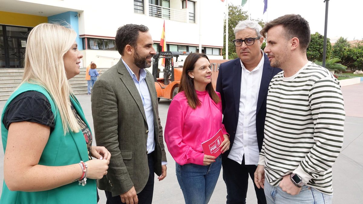 Dani Pérez, acompañado por Aida Blanes, Maribel Tocón, Antonio Navarro y Jorge Padilla.