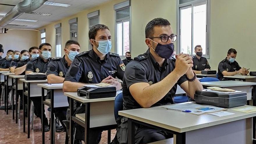 Aragón recibe 202 policías nacionales, 70 de ellos en prácticas