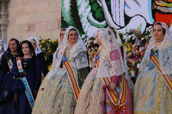 Las mejores imágenes de la 'Ofrena' de las Fallas de Burriana