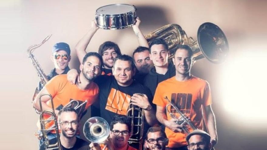 Taller de expresión plástica «Abrazarte», Un abrazo desde la música