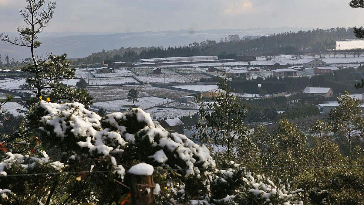 El monte Xalo, tras una nevada, en una imagen de archivo. |   // EDUARDO VICENTE