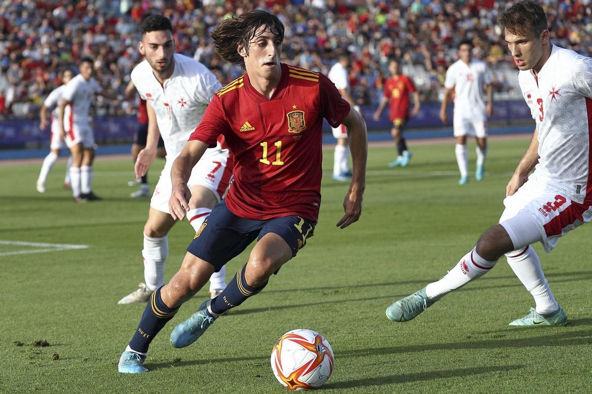 Bryan Gil, durante un partido con la selección española sub-21.