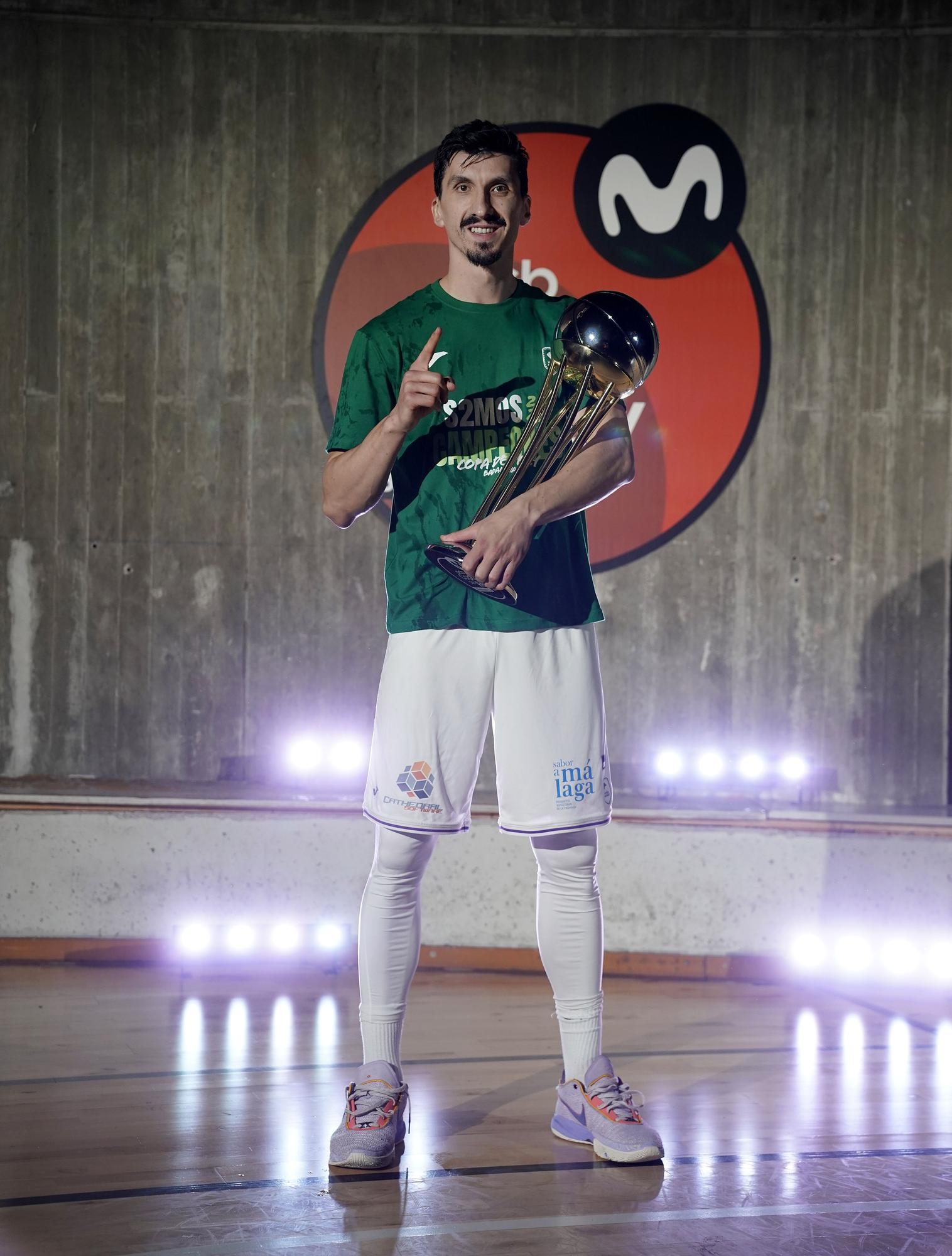 Unicaja: Los campeones de la Copa del Rey posan con el trofeo