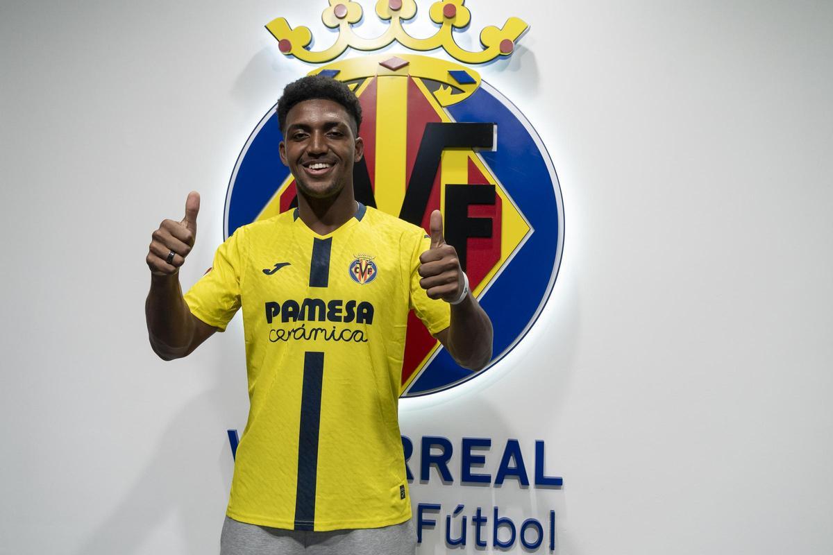 Álex Freeman en su presentación.