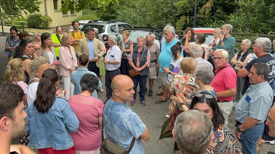 Los vecinos exigen medidas ante la falta de médicos en Las Caldas: &quot;No podemos seguir así&quot;