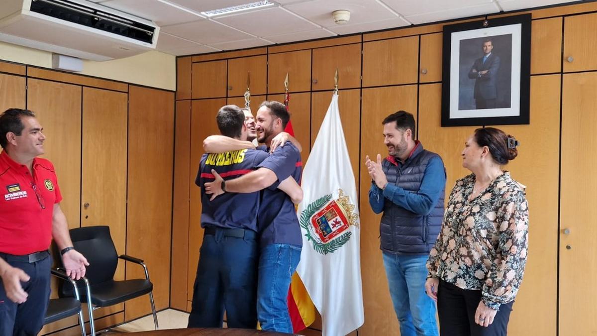 Imagen del acto de toma de posesión de tres nuevos bomberos de Las Palmas de Gran Canaria.