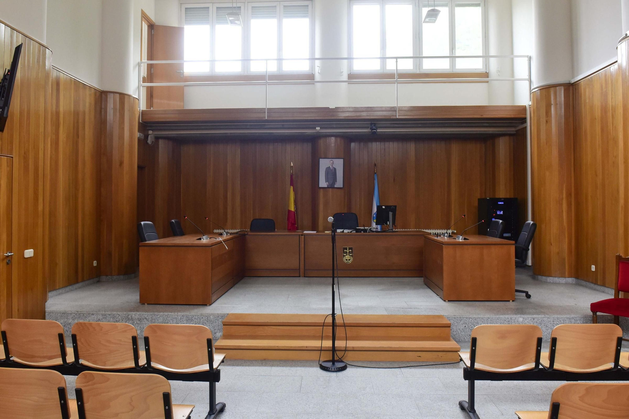 Juicios suspendidos y baja actividad en el primer día de huelga de jueces y fiscales
