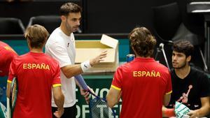 Marcel Granollers y Carlos Alcaraz, durante un entrenamiento