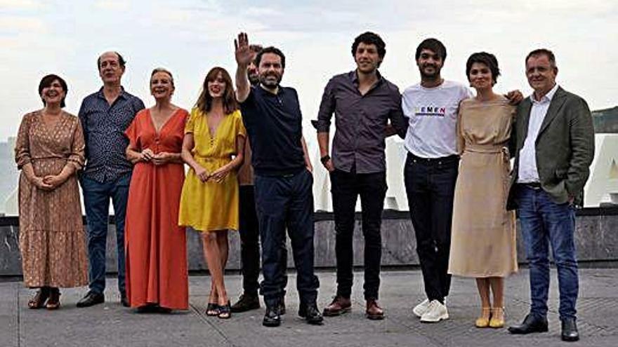 Parte del equipo de la serie &#039;Patria&#039;.