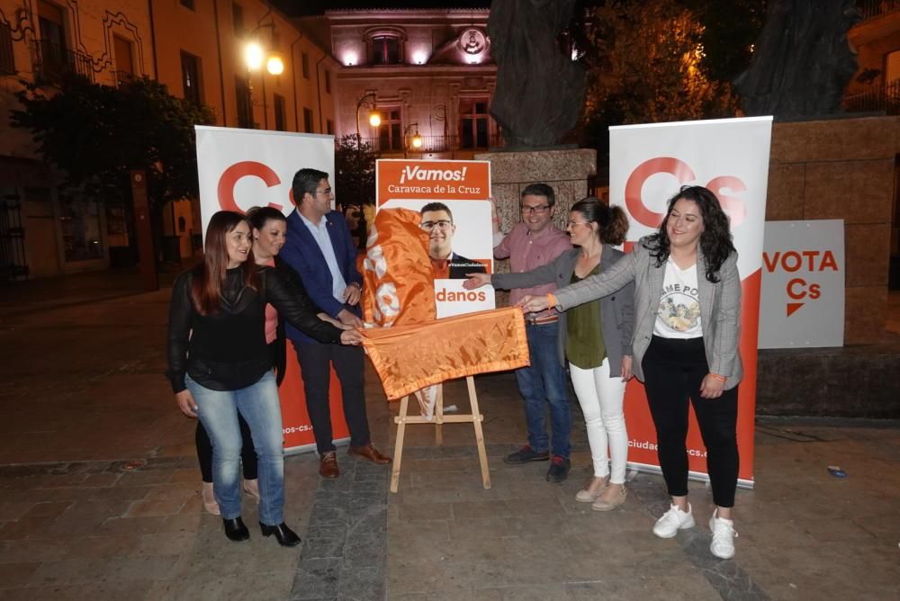 Pegada de carteles elecciones 26M