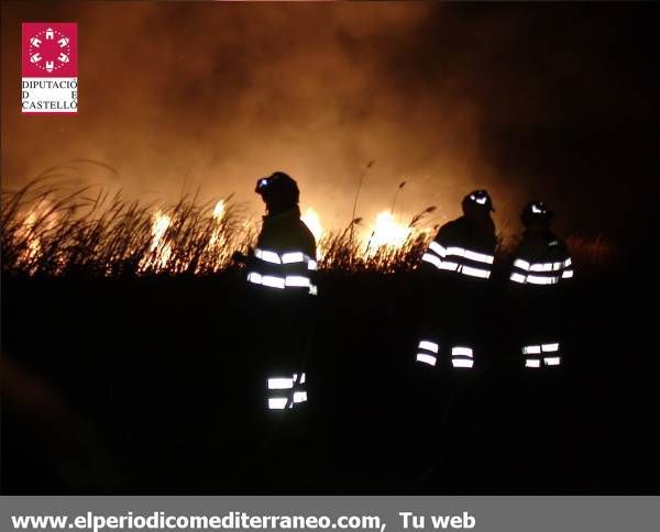 GALERÍA  Declarado un incendio en el Prat de Cabanes Torreblanca