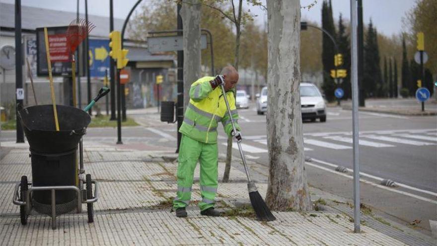 Los servicios de limpieza cambian sus prioridades y se reorganizan