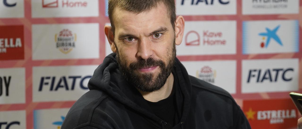 Marc Gasol ahir a Fontajau abans d’atendre els mitjans de comunicació.