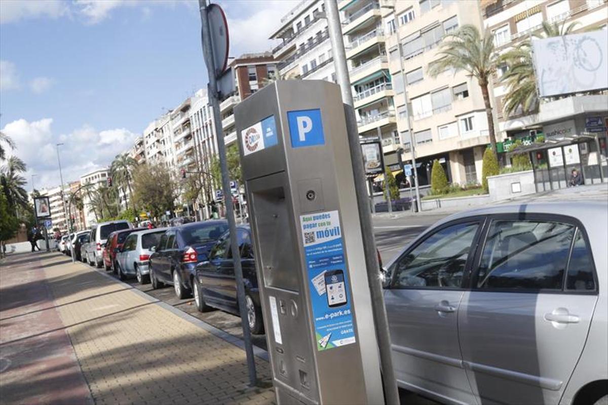 El lunes entra en actividad una nueva zona azul en el Paseo de la Victoria