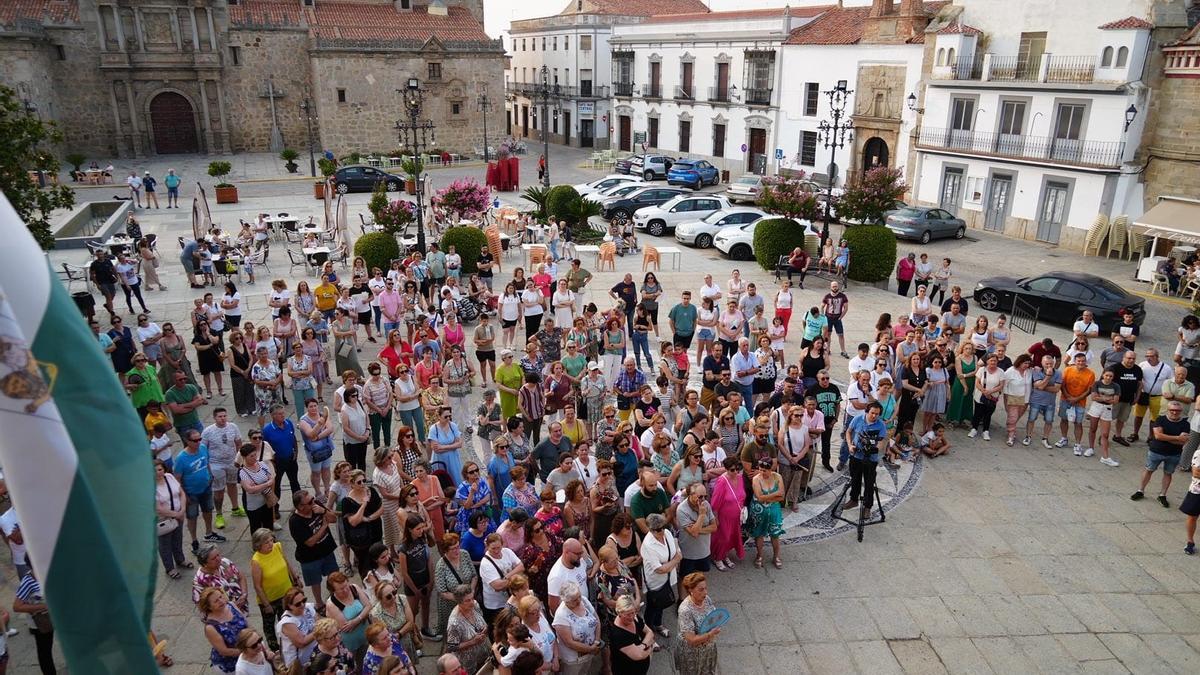 Protesta celebrada la semana pasada en Hinojosa por la falta de agua.