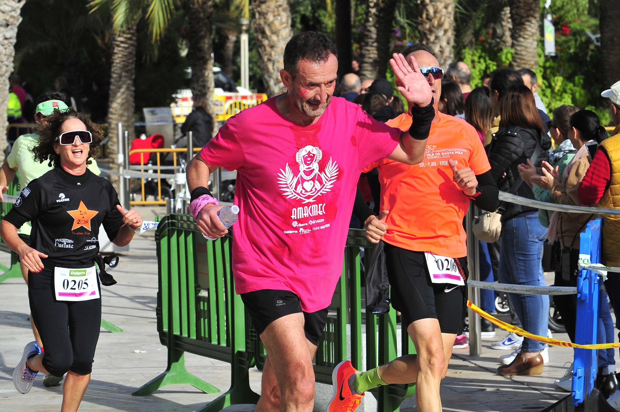 Más de 8.000 solidarios con el cáncer de mama en Elche