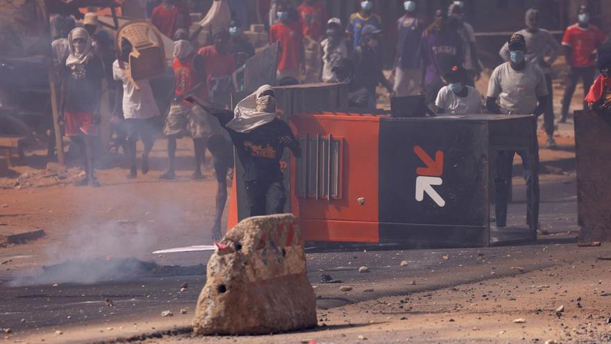 La violencia y la represión amenazan la democracia en Senegal, socio pesquero de España