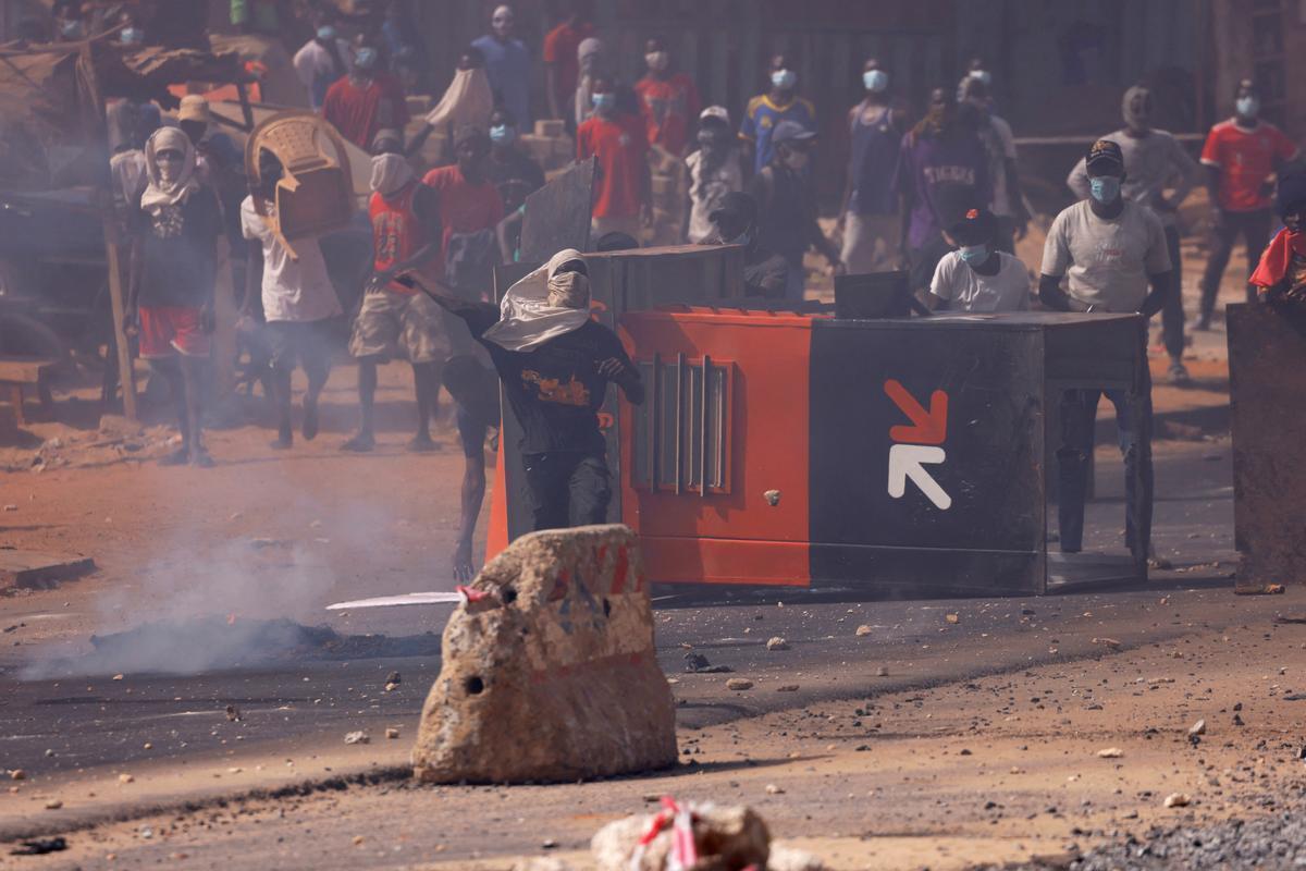 La violència i la repressió amenacen la democràcia al Senegal, soci pesquer d’Espanya