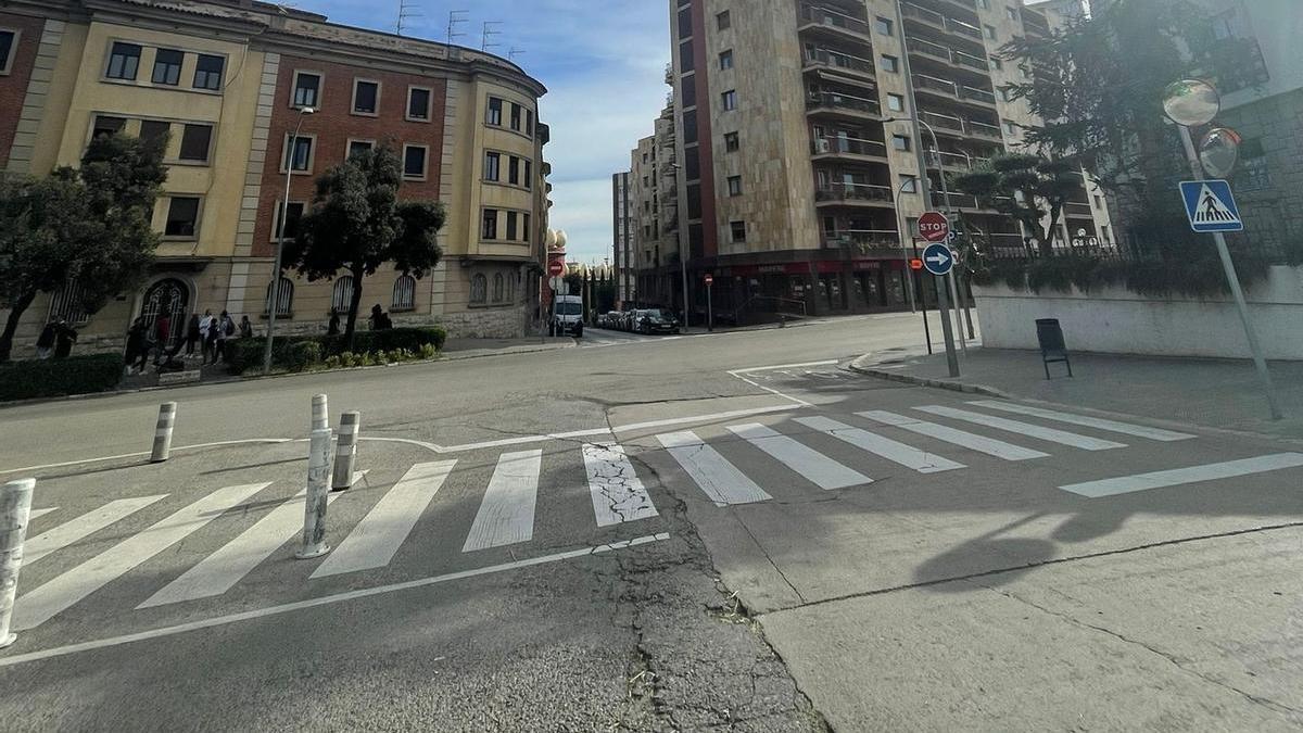 Encreuament entre l’avinguda Salvador Dalí i la Pujada del Castell