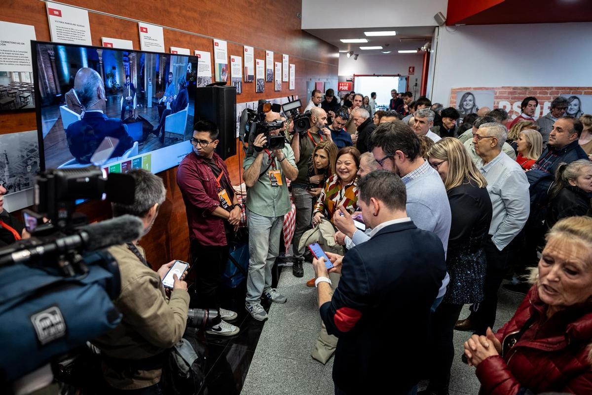 EN IMÁGENES | El PSOE de Pilar Alegría reacciona a los resultados electorales EN IMÁGENES | El PSOE de Pilar Alegría reacciona a los resultados electorales