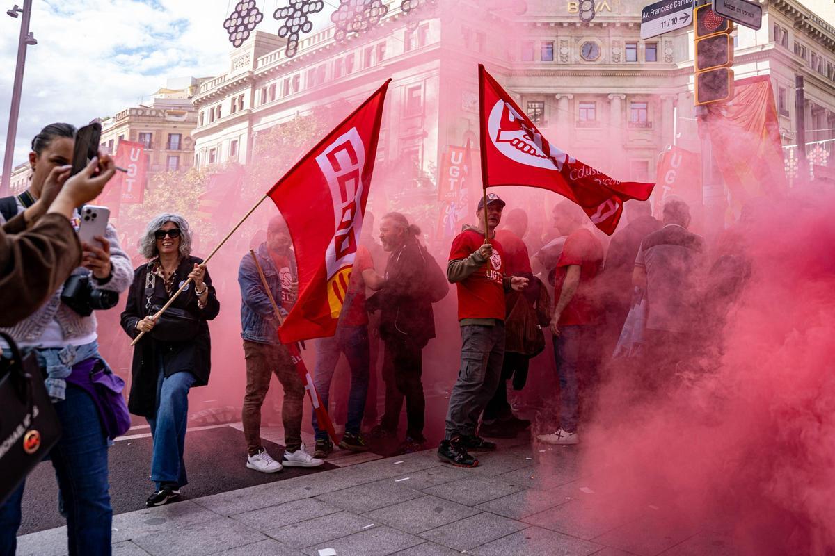 Los trabajadores del metal llevan su protesta al centro de Barcelona