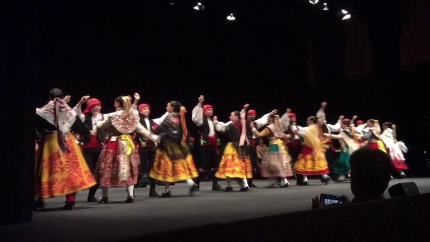 El folclore reina en el Festival Nacional 'Doña Urraca' celebrado en el Teatro Ramos Carrión