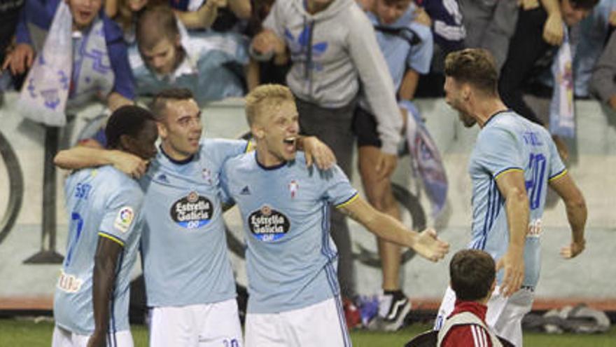 El Celta celebra su último triunfo en Balaídos // J. LORES