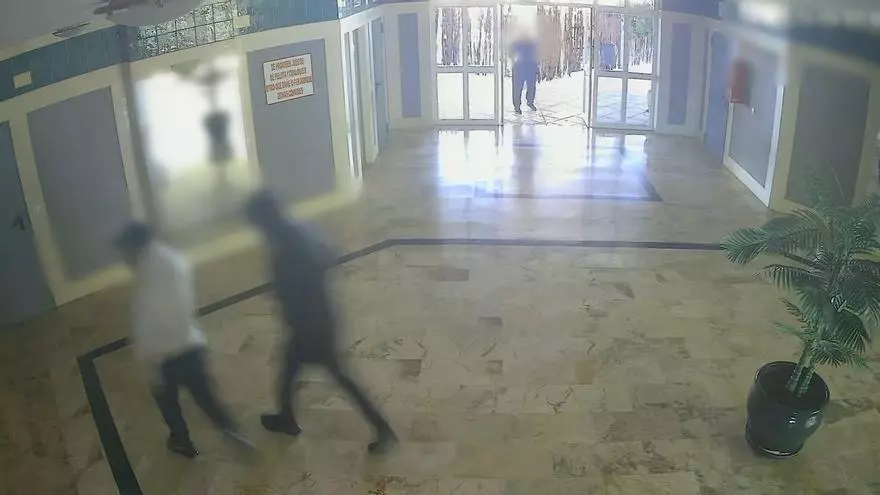 Tres detenidos por un robo violento y ataque al dueño de una vivienda en Mijas