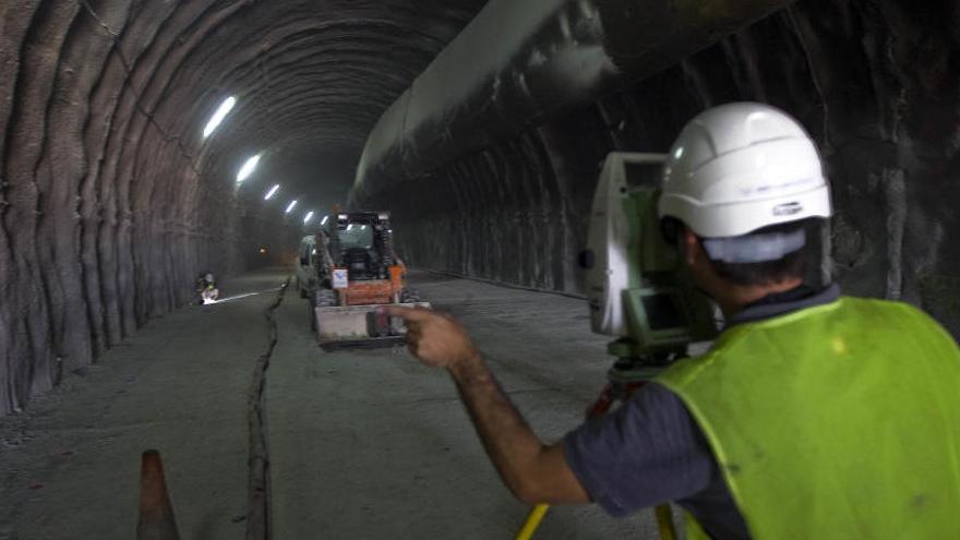 El túnel de la Serra Grossa de Alicante estará finalizado en octubre, según Puig