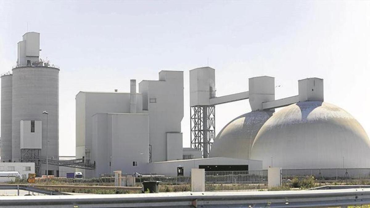 Instalaciones de Élite Cements, en el puerto de Castellón.