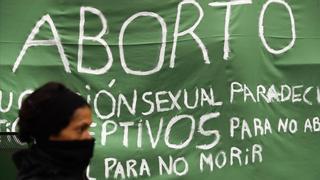 El Congreso argentino debate el derecho al aborto entre grandes movilizaciones