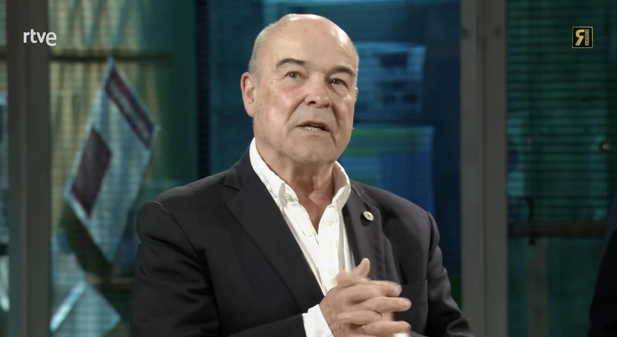 Antonio Resines, durante su visita a 'La Revuelta'