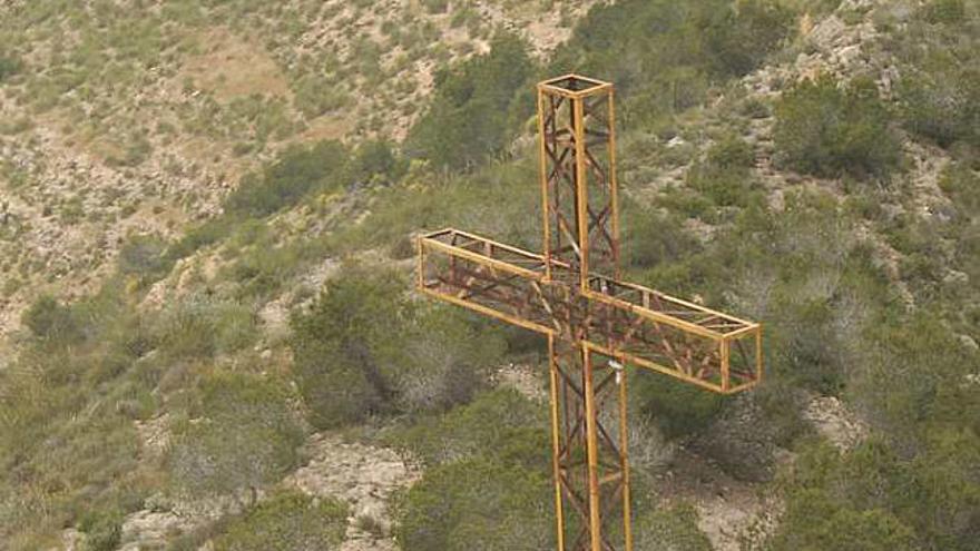 El TSJ da 8 días al Consell para defender la Cruz de la Muela