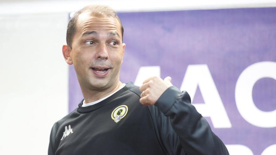 Esteve: «El fallo del Hércules es de mentalidad; de no tener miedo si ganas 1-0 para buscar el segundo»