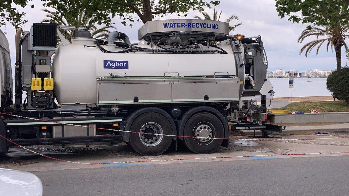 AGBAR inicia la neteja de sorres i de materials impropis de 2km de canonades d’aigües residuals a Roses