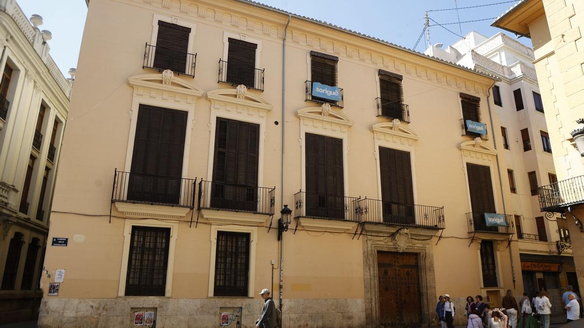 Palacio de los Centelles en la calle Caballeros de València.