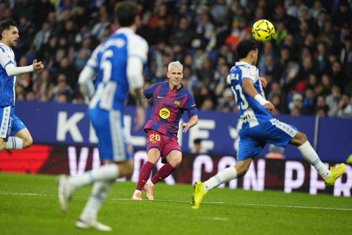 Dani Olmo se sacó de la chistera un golazo frente al Espanyol
