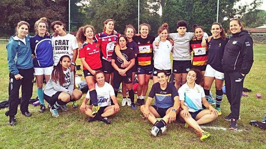 Las jugadoras del CRAT, en el último entrenamiento de la temporada.