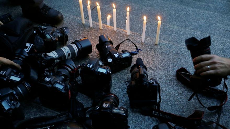 Vigilia en Sao Paulo por el asesinato de un periodista.