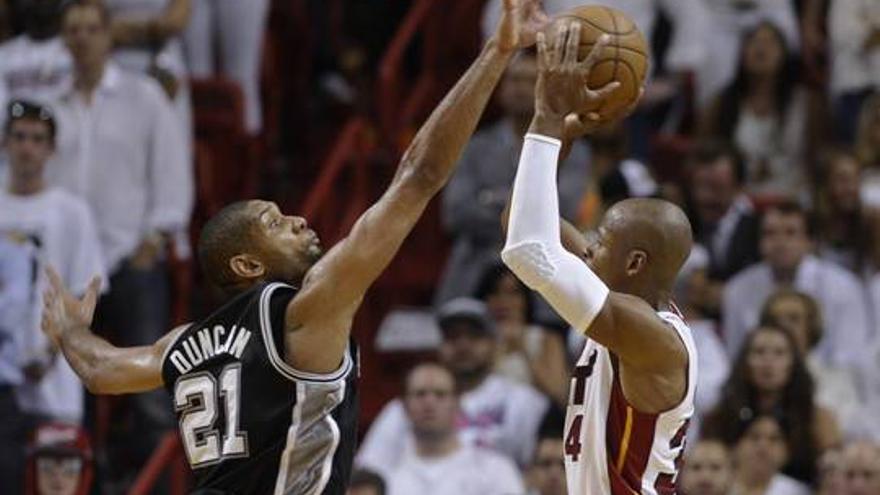 Los Heat vencen a los Spurs (103-100) y fuerzan el séptimo partido de la serie