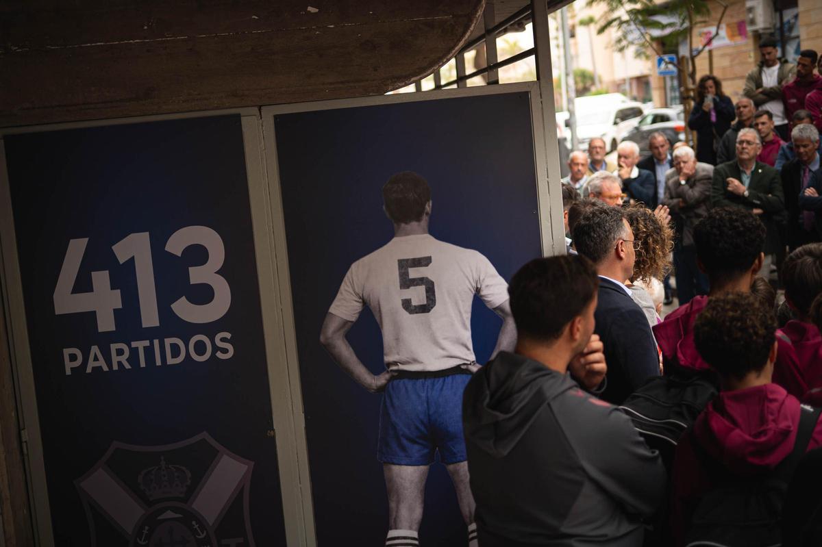 Nombramiento de la puerta 5 del Heliodoro dedicada a Alberto Molina