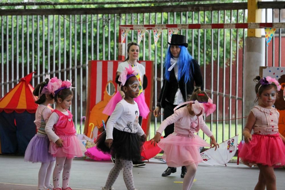 Un circo en el colegio Laviada