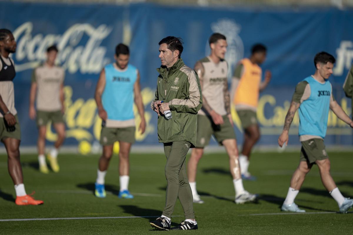 Marcelino durante un entrenamiento esta semana.