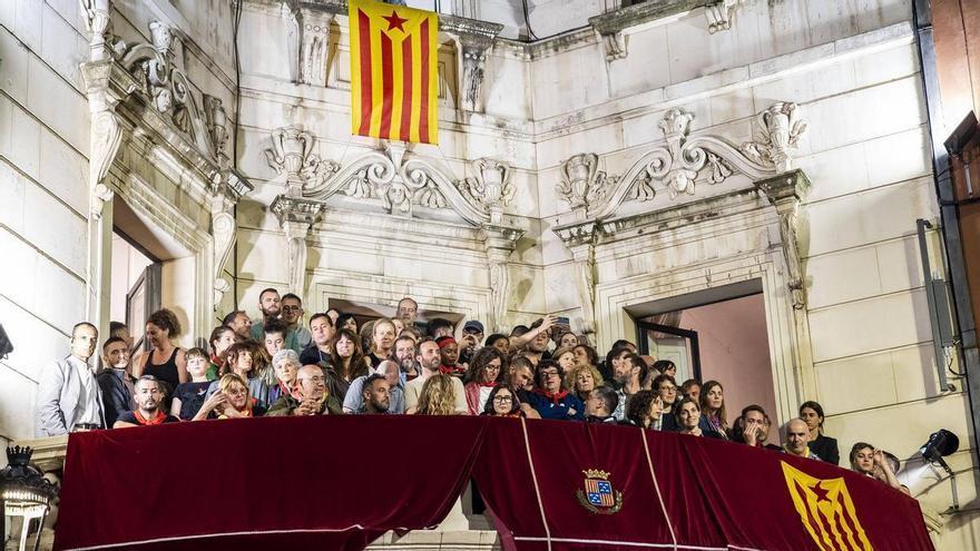Polítics, periodistes o estudiosos, entre els convidats al balcó de l'Ajuntament per la Patum