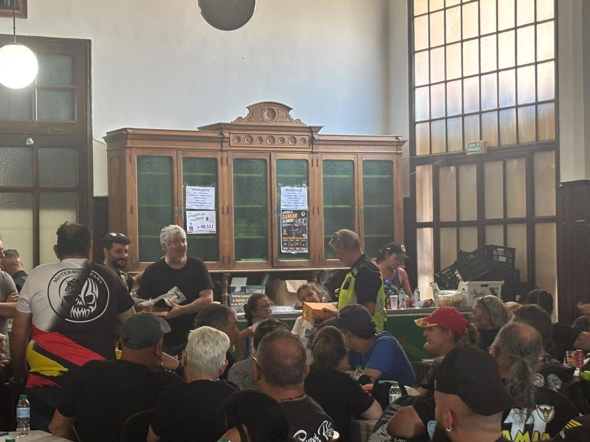 Concentración de motos Ruedas Raras en Toro