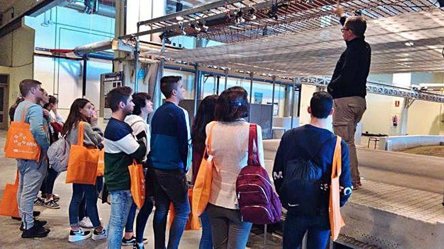 Alumnos de Bachillerato, en una visita a la Universidad.