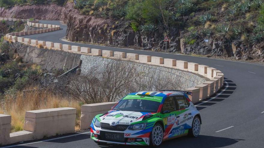 Víctor Abreu y Luis Rodríguez se llevan el Rallye Ciudad de La Laguna