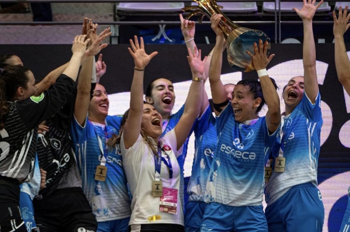 El Club Patín Esneca Fraga gana su segunda Champions.