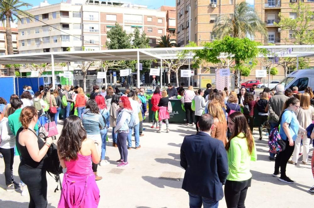 Entrega de dorsales de la III Carrera de la Mujer